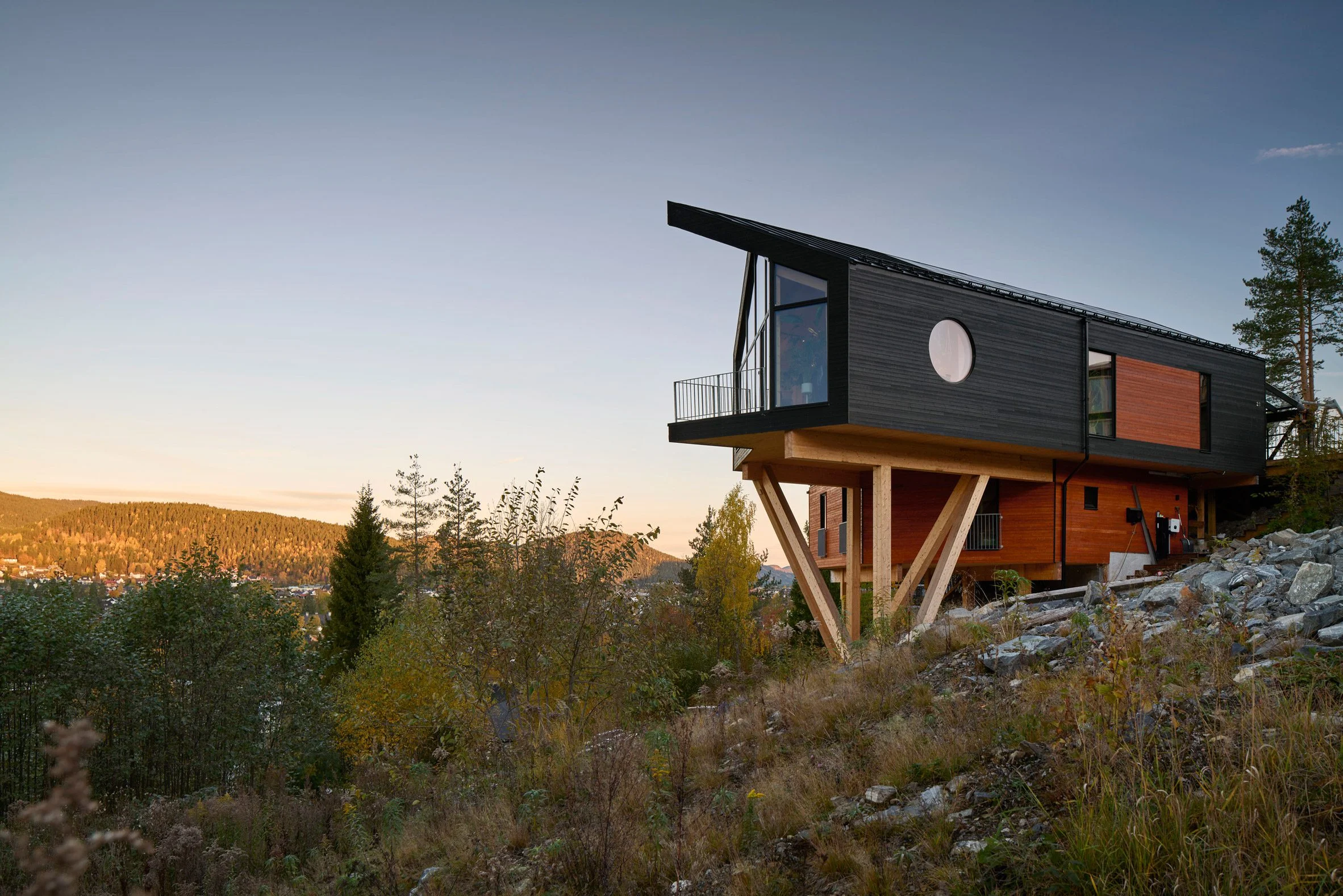 Дом House Dokka