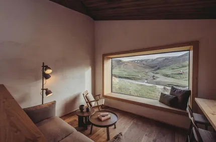 Отель Highland Base