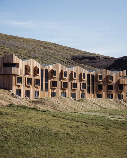 Отель Highland Base