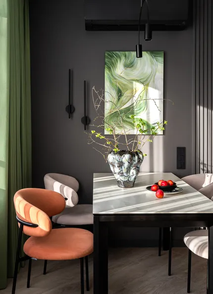 Интерьер, построенный на контрастах