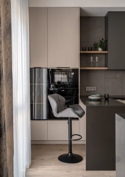 Нейтральный интерьер квартиры для семьи