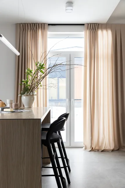 Серая тишина: интерьер загородного дома