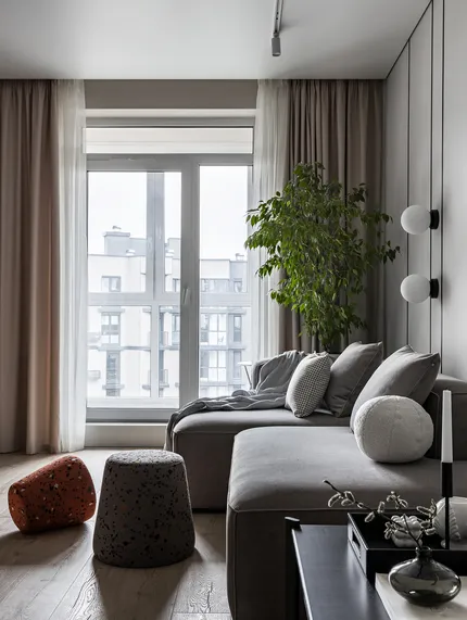 Contrast & Comfort