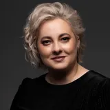 Дизайнер Елена Денисова